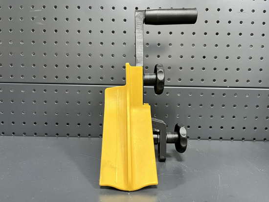 Трубный фаскосниматель Rems RAG - удобный высококачественный инструмент для простого и быстрого снятия наружной фаски с труб диаметром ¾ – 10" (16 – 250 мм).